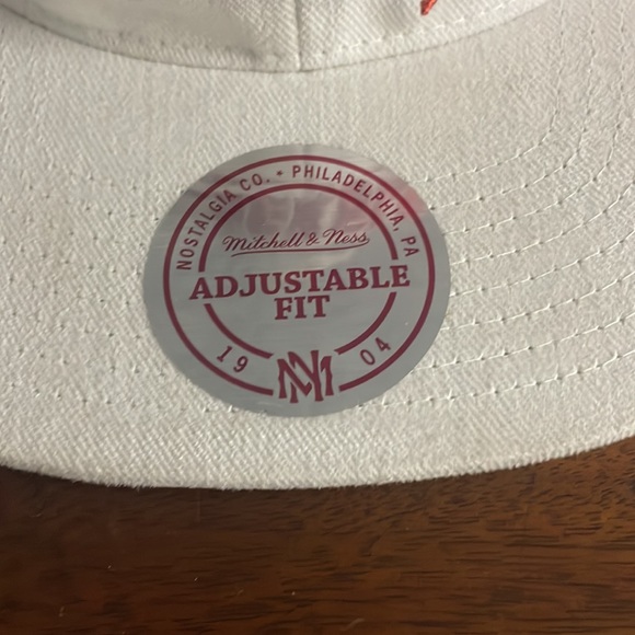 Mitchell & Ness Embroidered - Picture 6 of 10